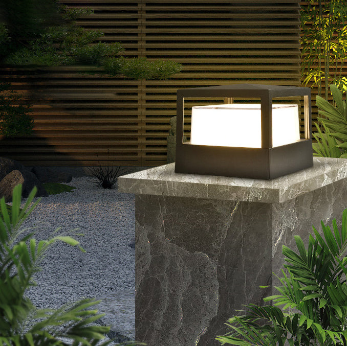 Aluminium garden light detail