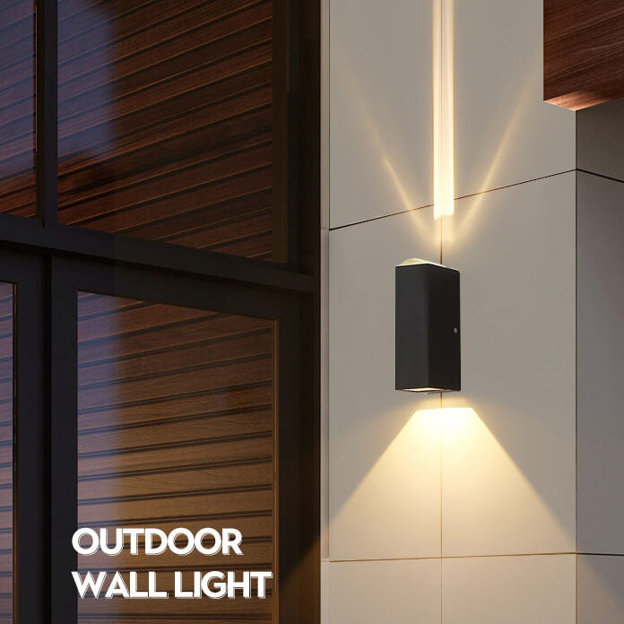 Large focus and diffuse beam outdoor wall light