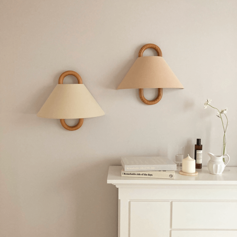 Flat half-moon wall light