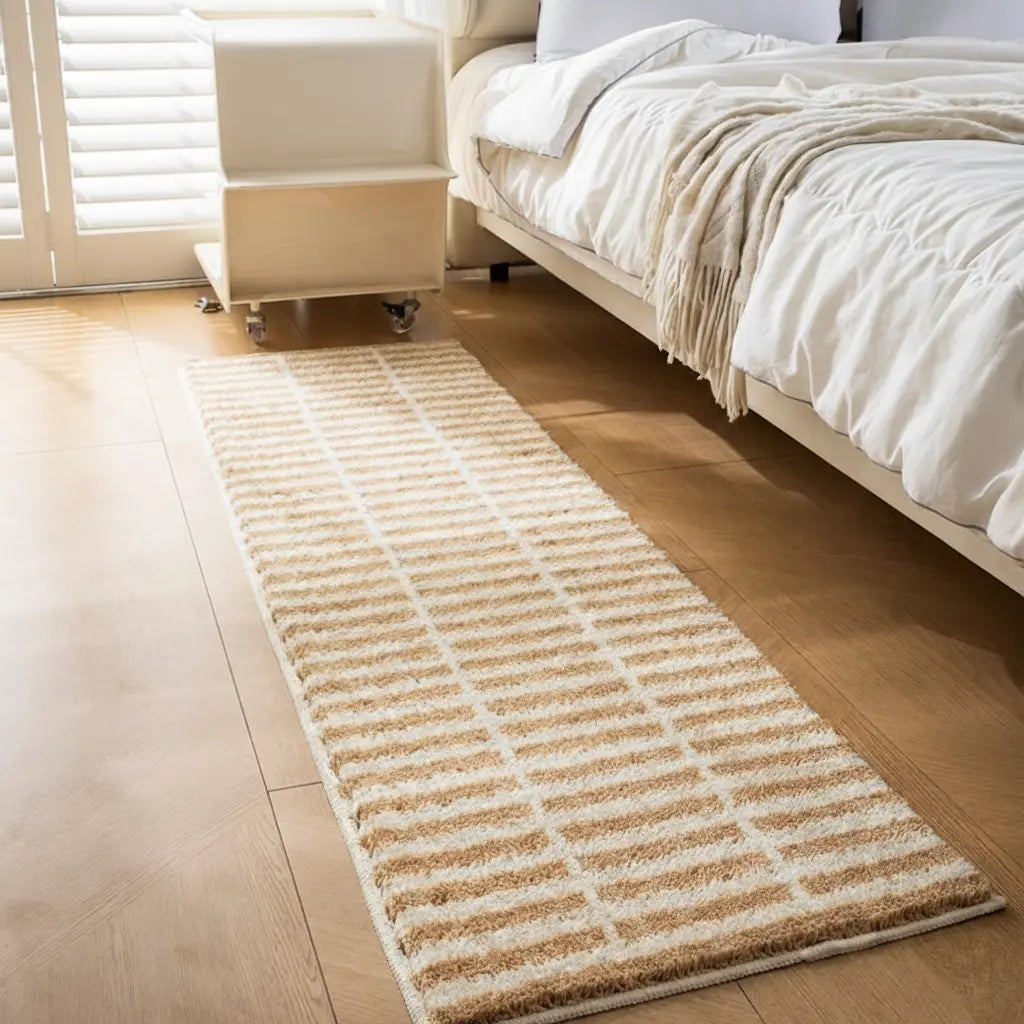 Geometric bath mat in Stripe Grid