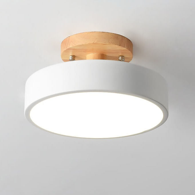 Medium Nordic log ceiling light in white