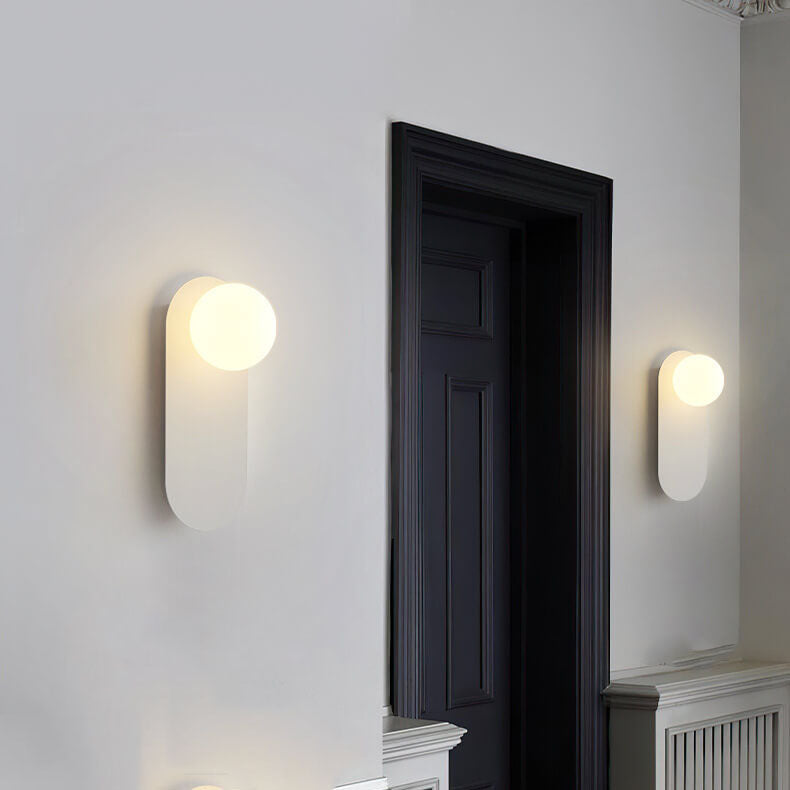 Glass ring wall light in white
