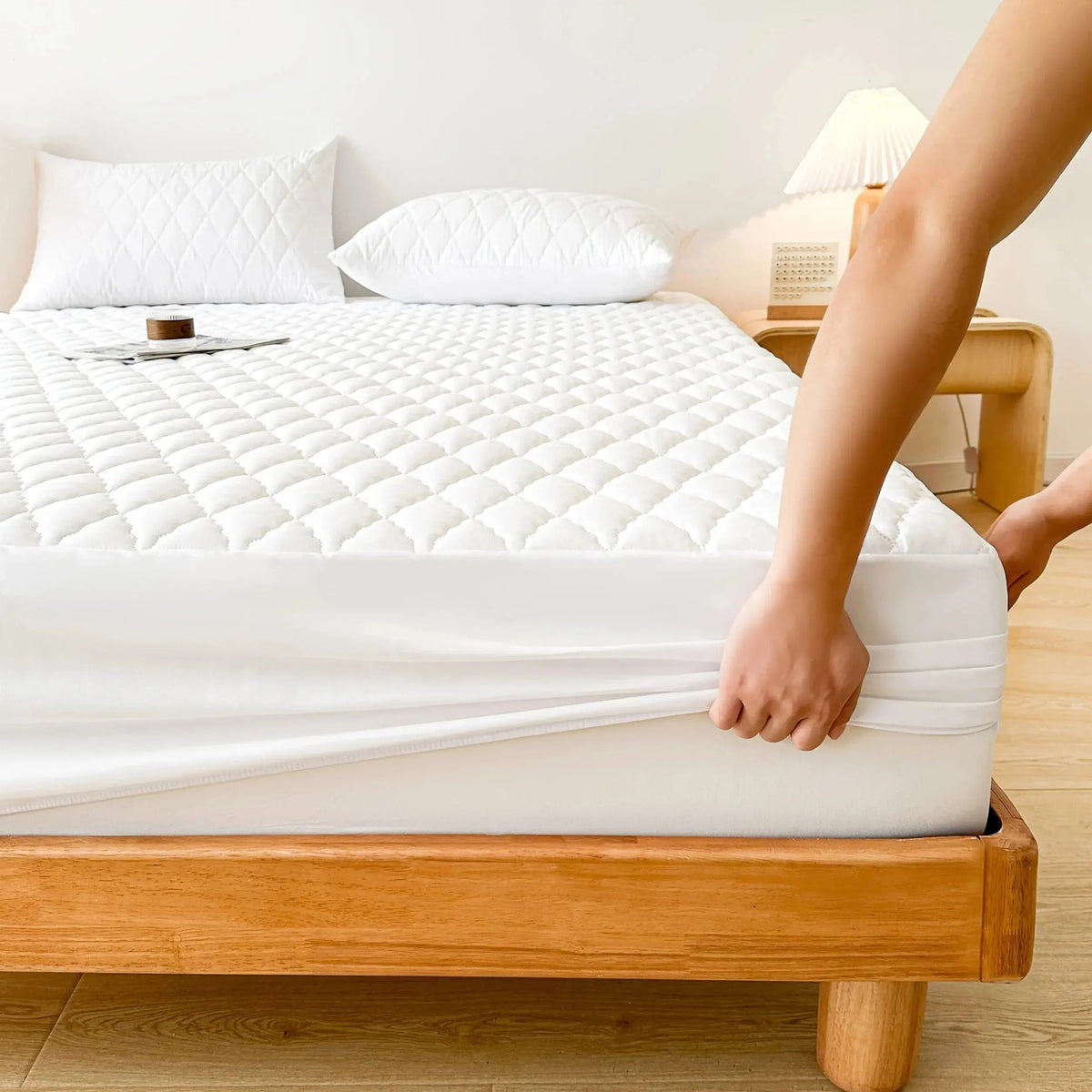 Mattress protector corner view