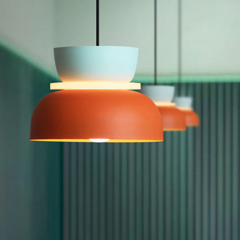 Macaron pendant light in a dining room