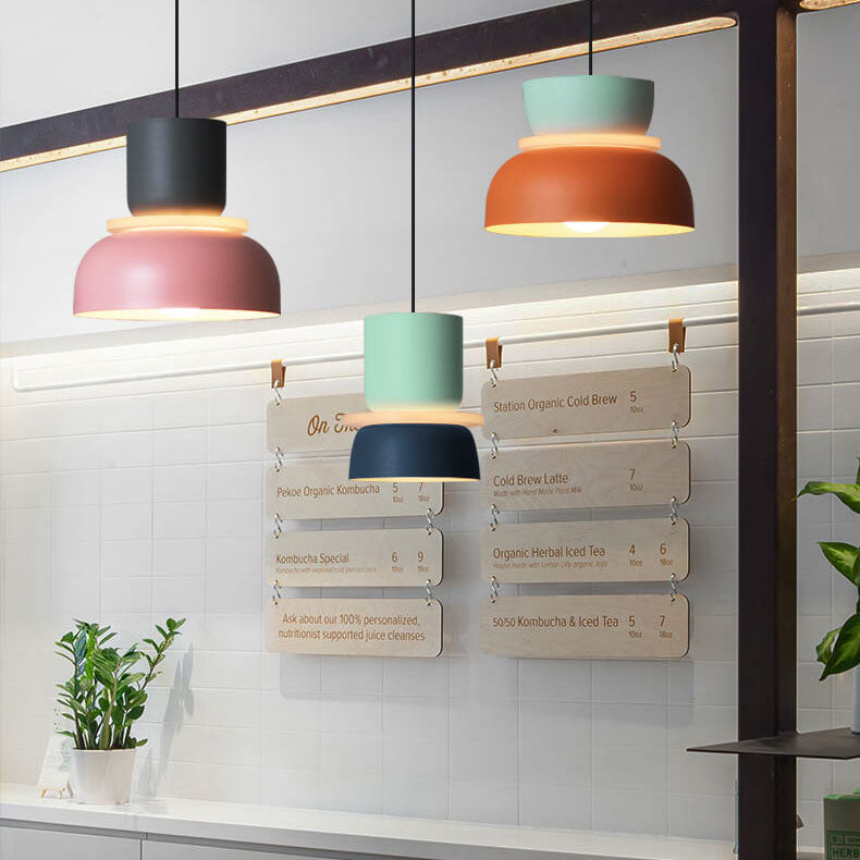Macaron pendant light in green and blue