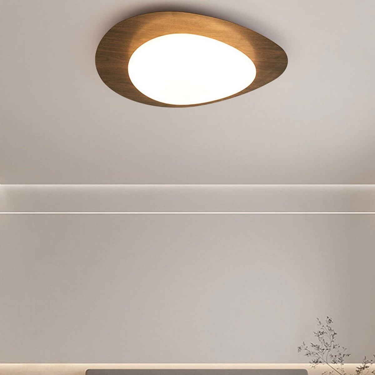 Pebble ceiling light, walnut grain, neutral white