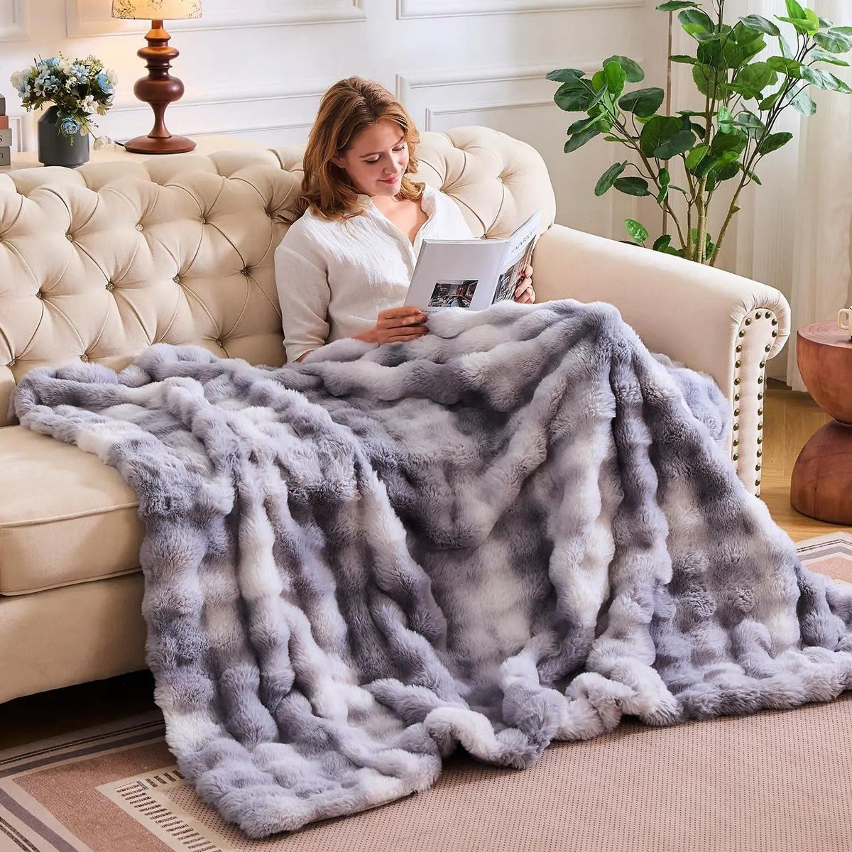 Tie dye faux fur throw, grey