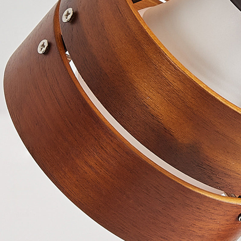 Clip lamp diffuser detail