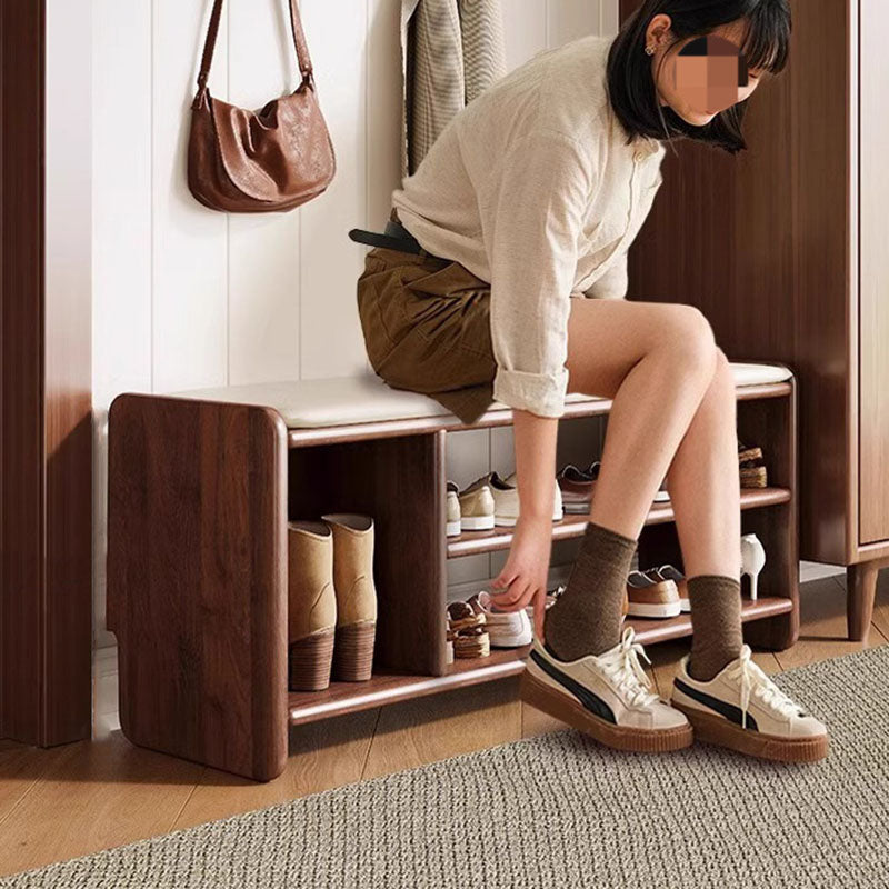 Shoe bench in a bedroom