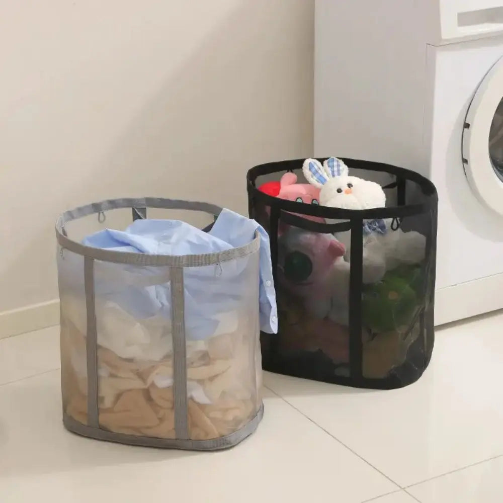 Collapsible mesh laundry basket with handles