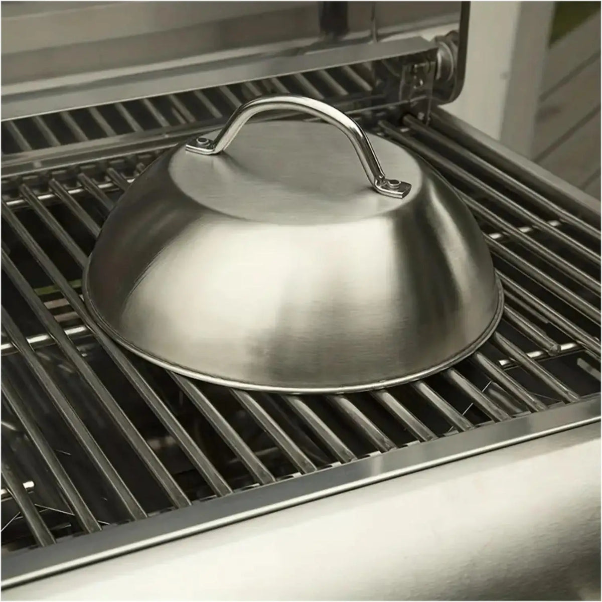 Griddle dome cover from above