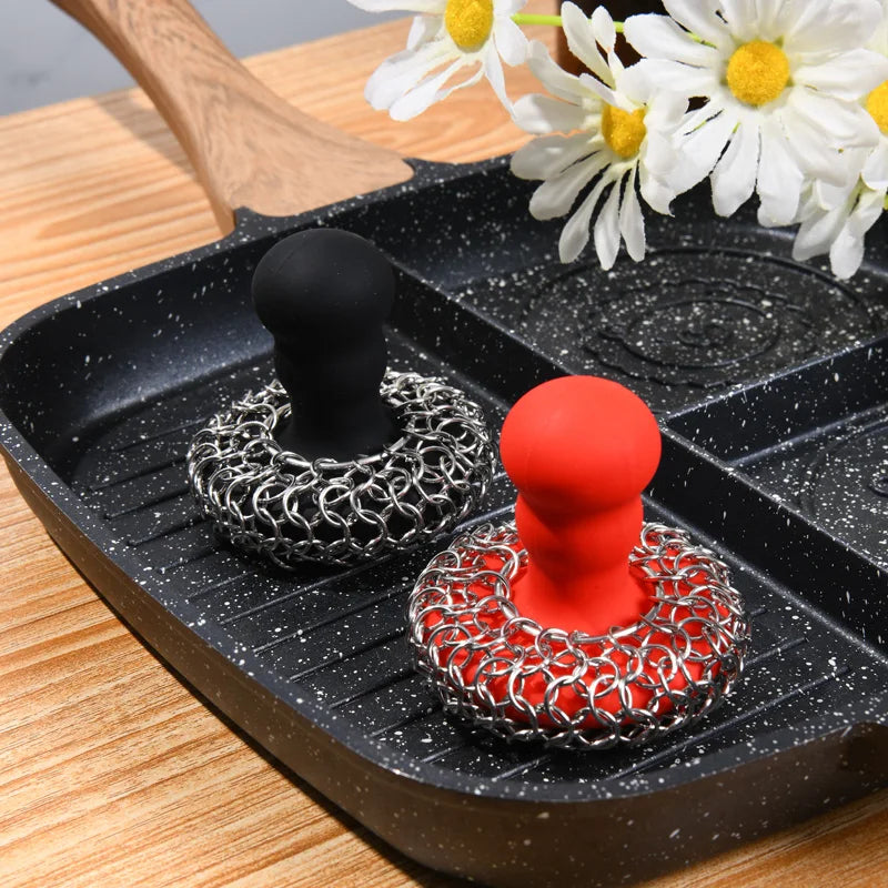 Chainmail cast iron scrubber with silicone handle