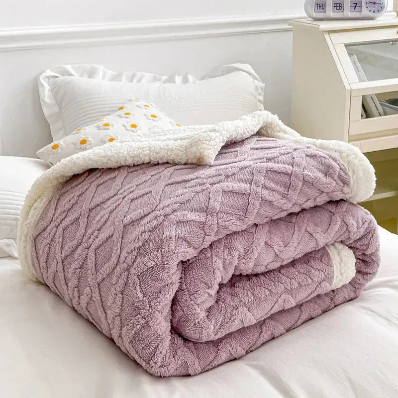 Lamb fleece blanket in Taro Purple