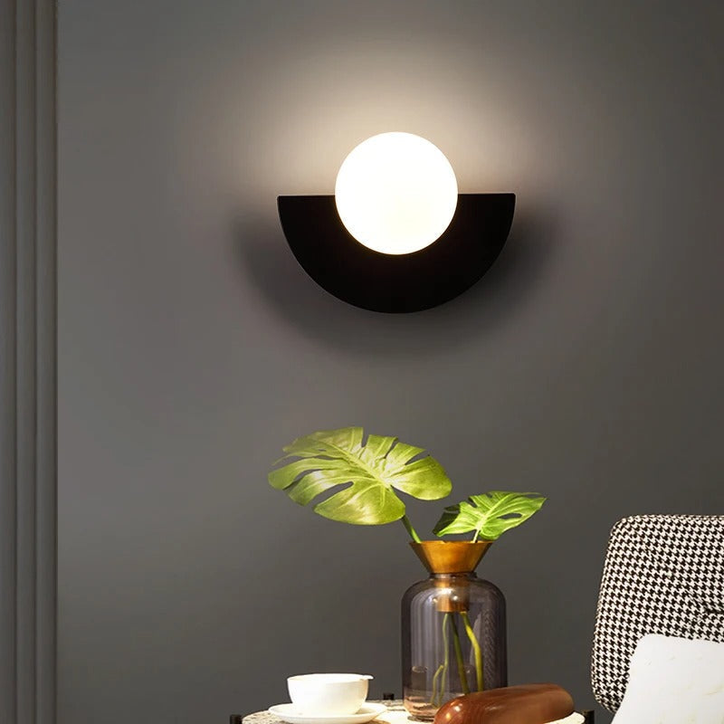 Nordic semicircle wall light in black
